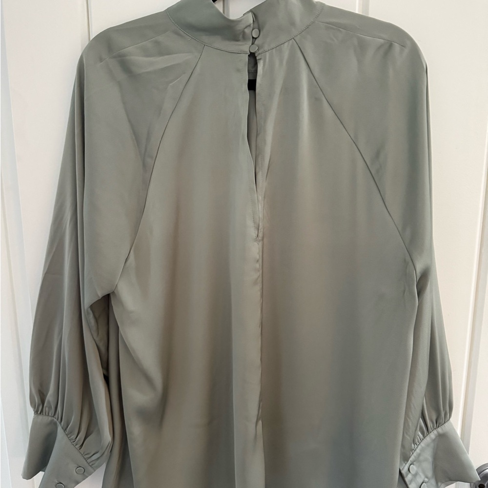 H&M blouse - Picture 2 of 3